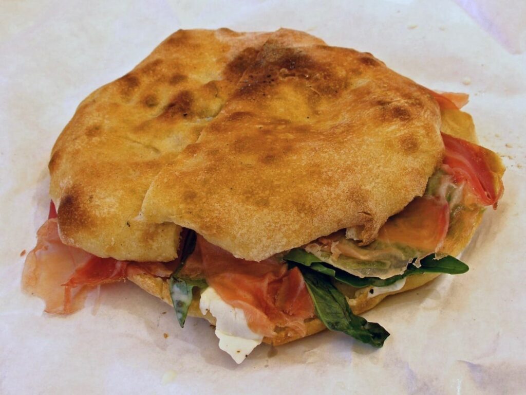 Pane-Bianco-Market-Sandwich